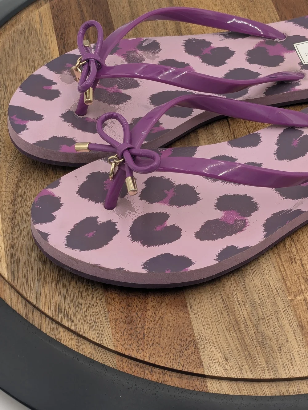 Kate Spade New York Pink Purple Leopard Bow Flip Flop Sandals Women's